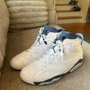 Nike White and Blue Sneakers